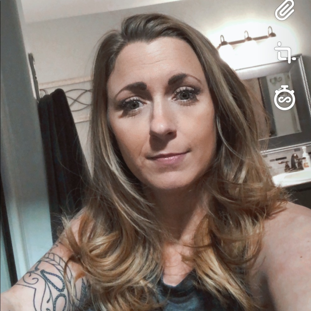Meet your Posher, Kelly